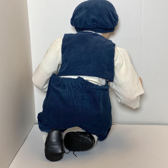 Vintage  LARGER COLLECTIBLE PORCELAIN DOLL BY DZL.BOY - Picture 5 of 6